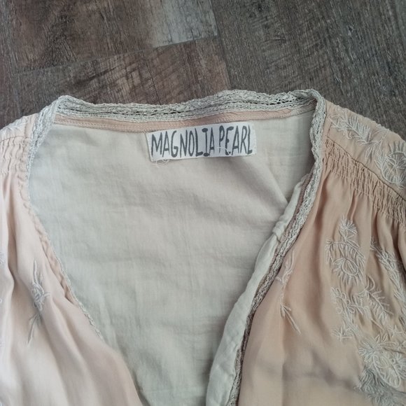 Designed magnolia pearl jacket - Picture 2 of 3